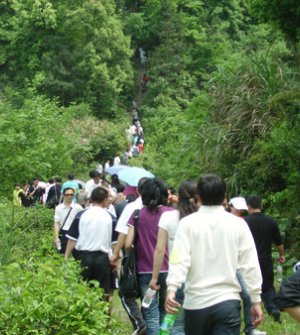义乌喜相逢婚介，2008年4月27日松瀑山瀑布180人交友活动